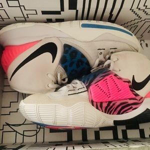 NIB Kyrie 6 Vast Gray Size 4.5